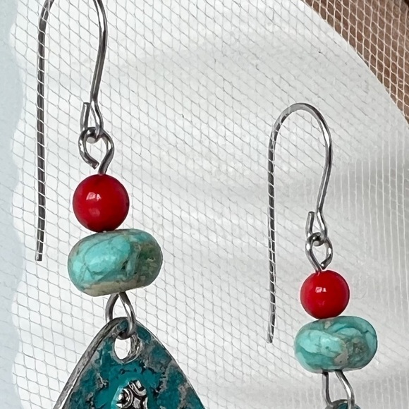 SOUTHWESTERN Cactus Earrings with Red Cabochon Stones - Picture 7 of 15